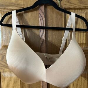 Skims Wireless Push-up Bra 36H